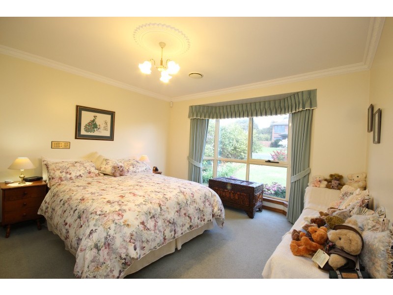 106 Bogong Avenue, Invermay Park VIC 3350