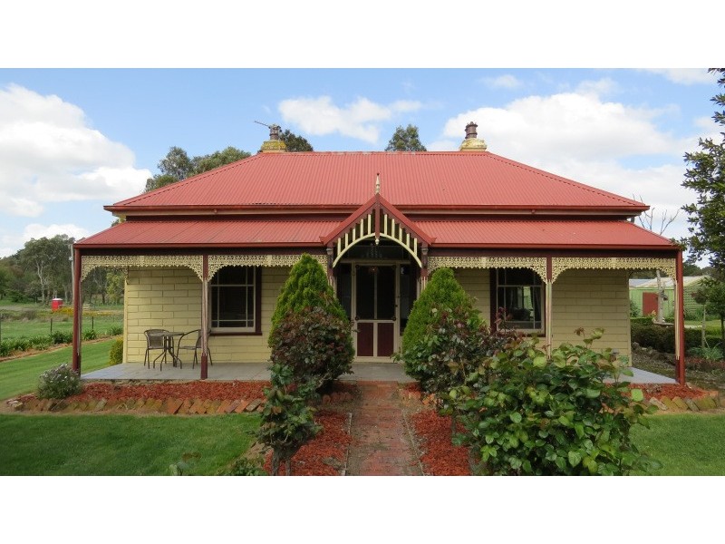 2029 Glenelg Highway, Scarsdale VIC 3351