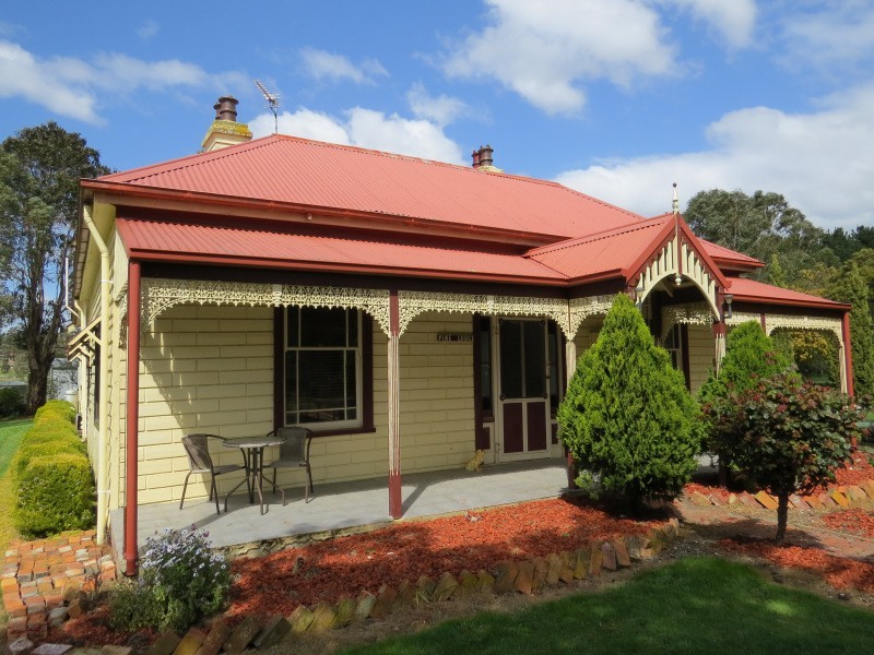2029 Glenelg Highway, Scarsdale VIC 3351