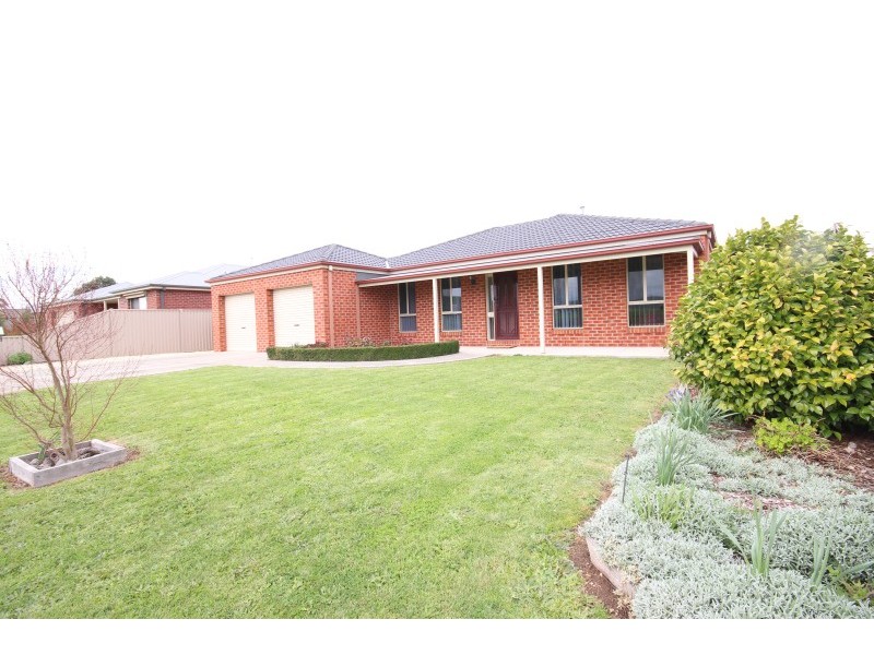 29 Clarke Street, Miners Rest VIC 3352