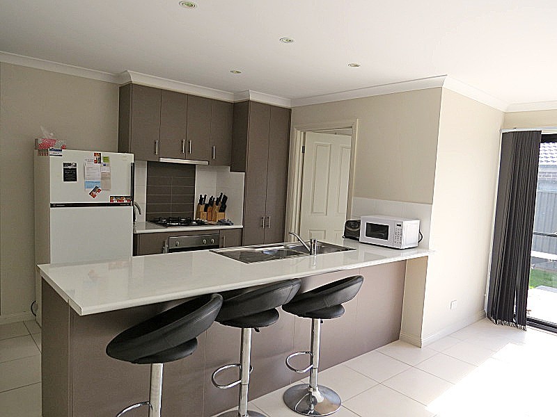 17 Cartledge Avenue, Mount Clear VIC 3350