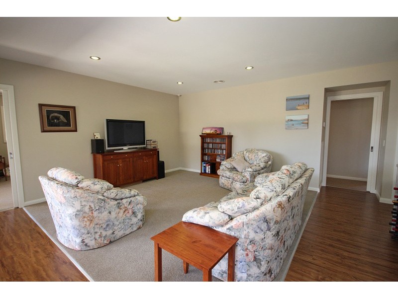 11 Trezise Lane, Mount Clear VIC 3350