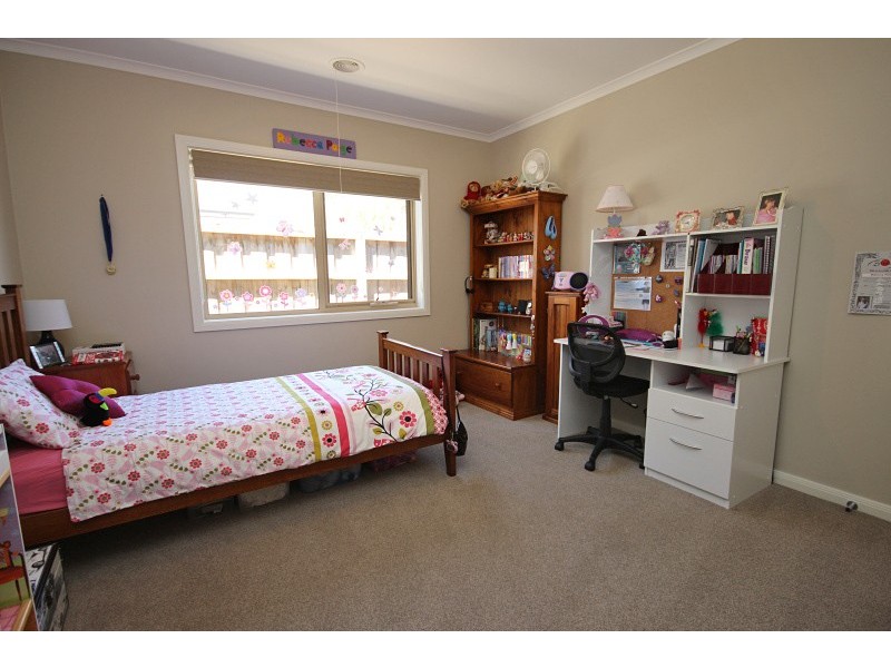 11 Trezise Lane, Mount Clear VIC 3350