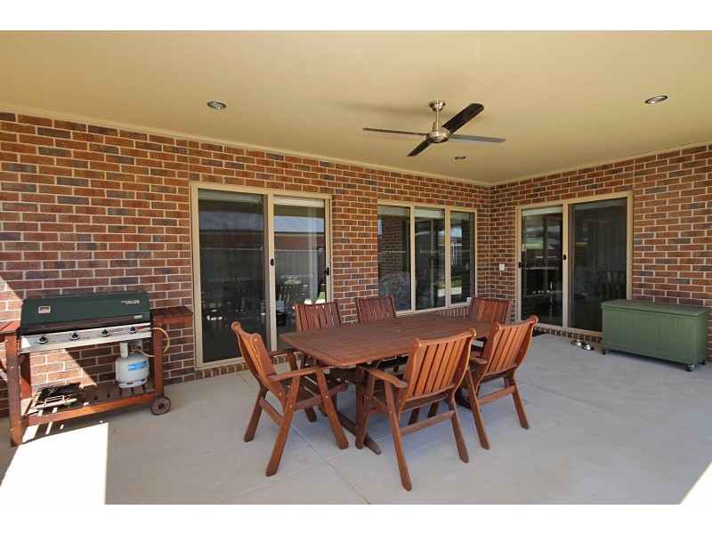 11 Trezise Lane, Mount Clear VIC 3350