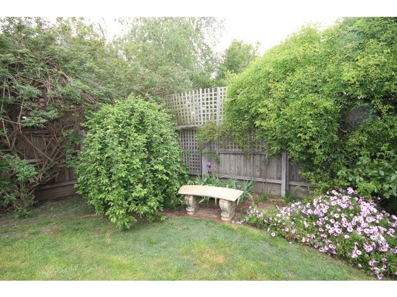 12 Panorama Drive, Black Hill VIC 3350