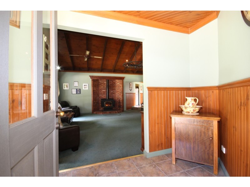 56 Sexton Court, Gordon VIC 3345