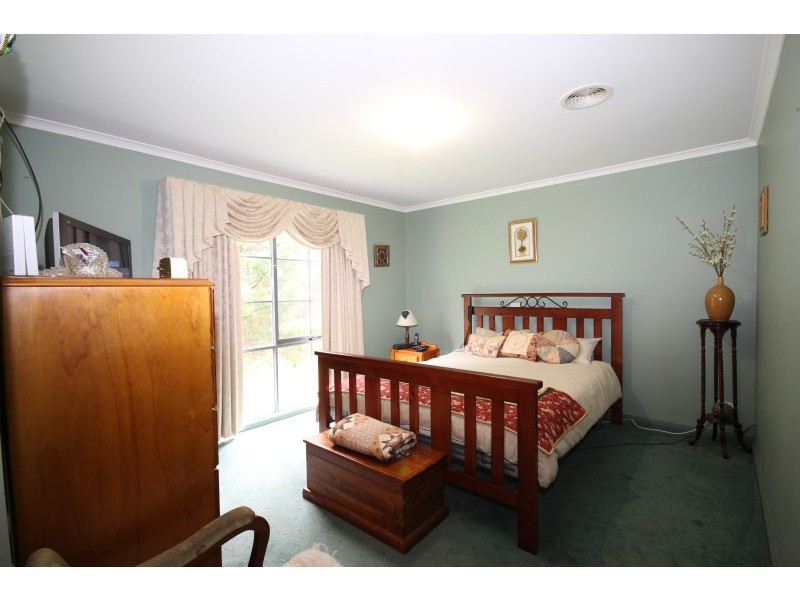 56 Sexton Court, Gordon VIC 3345