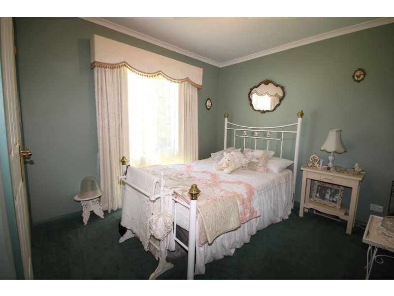 56 Sexton Court, Gordon VIC 3345