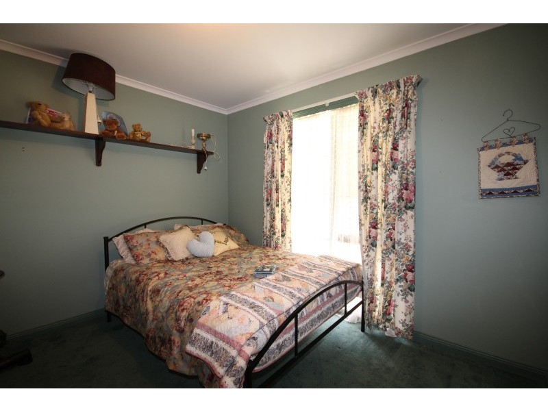 56 Sexton Court, Gordon VIC 3345