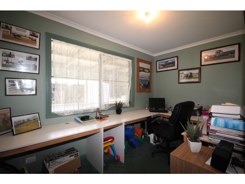 56 Sexton Court, Gordon VIC 3345