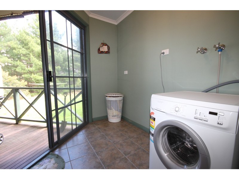 56 Sexton Court, Gordon VIC 3345