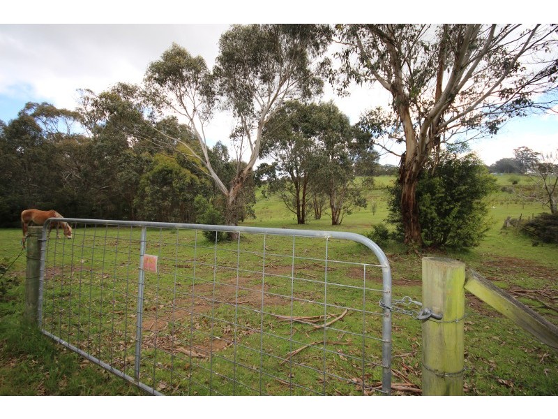 56 Sexton Court, Gordon VIC 3345