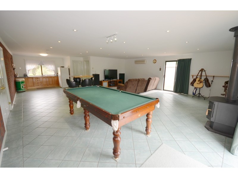 33 Adina Road, Ross Creek VIC 3351