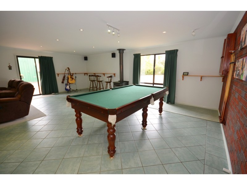 33 Adina Road, Ross Creek VIC 3351