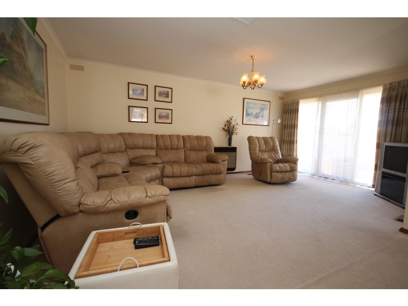 18 Cedric Street, Wendouree VIC 3355