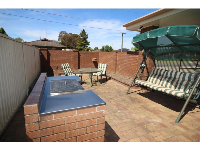 18 Cedric Street, Wendouree VIC 3355