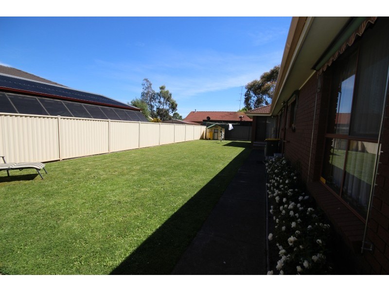 18 Cedric Street, Wendouree VIC 3355