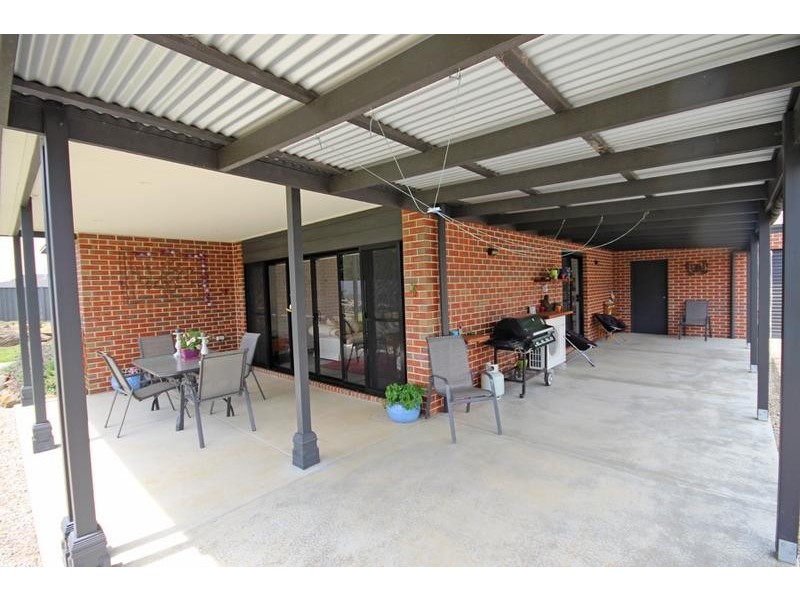 10 Valley View Court, Sebastopol VIC 3356