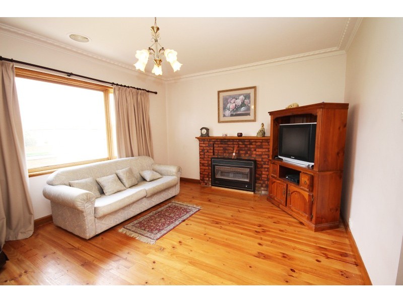 3 Leonard Street, Wendouree VIC 3355