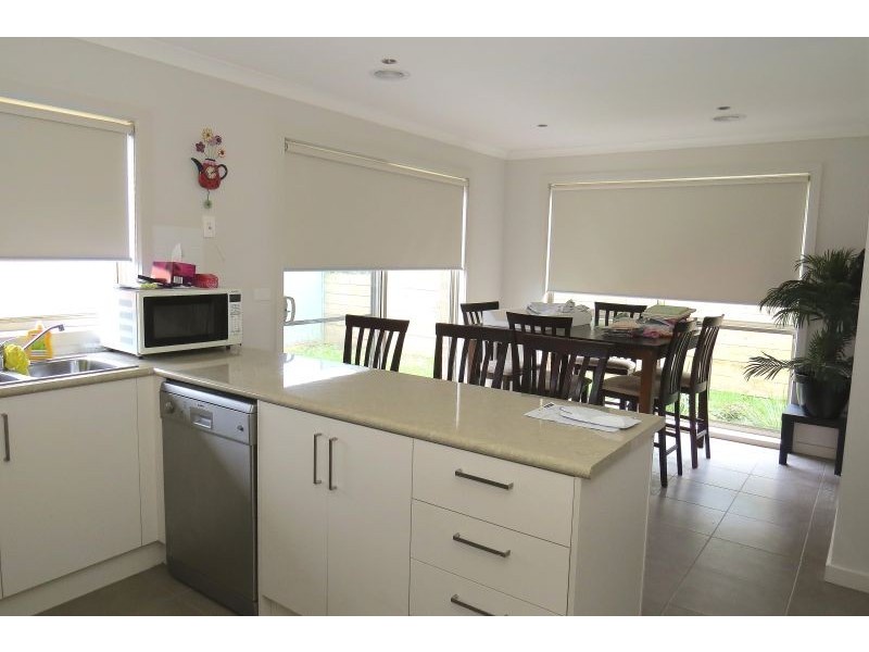 6 Newhaven Close, Mount Pleasant VIC 3350