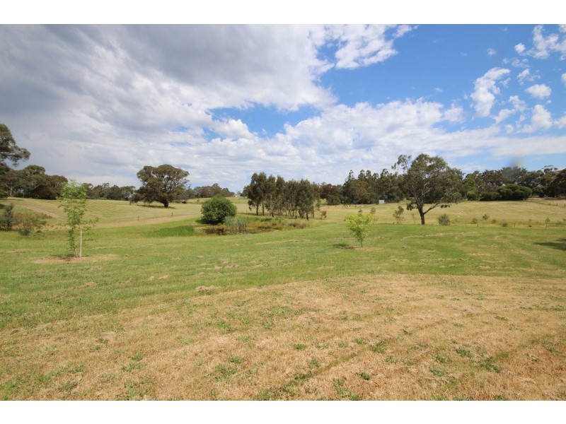 23 Jollys Hill Road, Smythes Creek VIC 3351