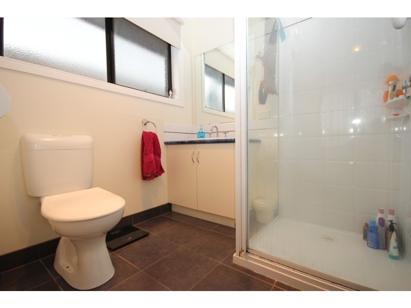 6 Menhennet Drive, Delacombe VIC 3356