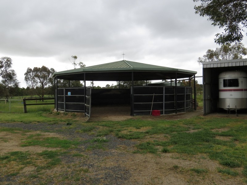 103B Sharpes Road, Miners Rest VIC 3352