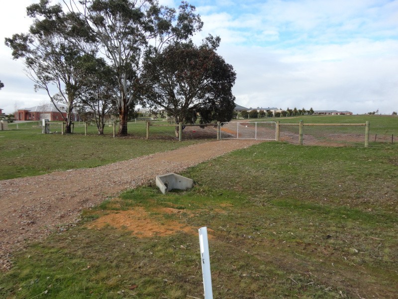 49 Madden Road, Cardigan Village VIC 3352