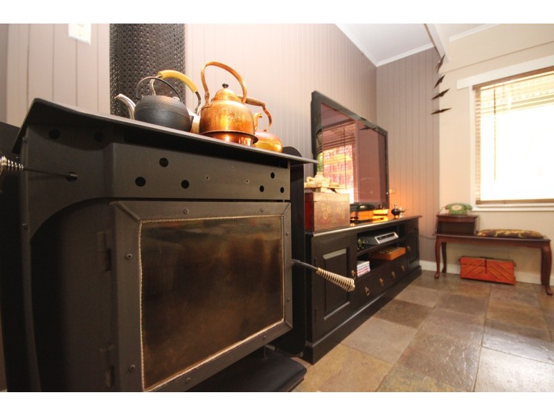 10 Hobbles Road, Coomoora VIC 3461