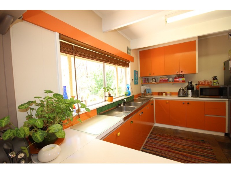 10 Hobbles Road, Coomoora VIC 3461