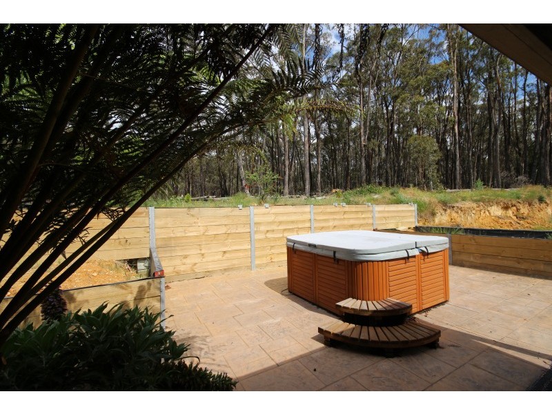 10 Hobbles Road, Coomoora VIC 3461