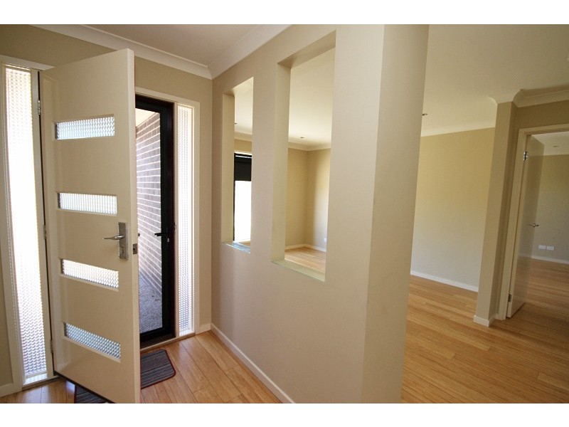 2 Carnaby Way, Canadian VIC 3350