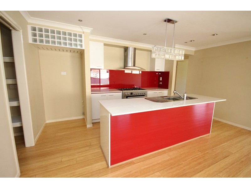 2 Carnaby Way, Canadian VIC 3350