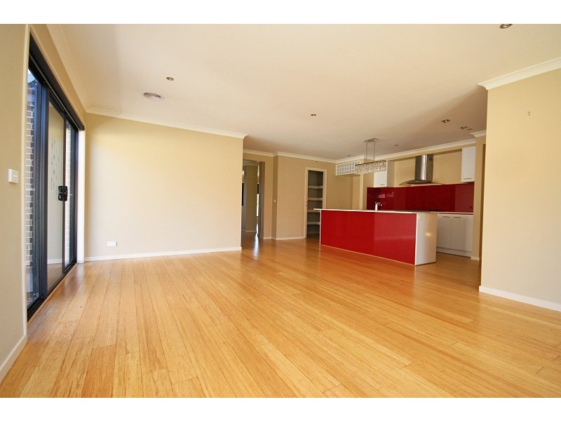 2 Carnaby Way, Canadian VIC 3350