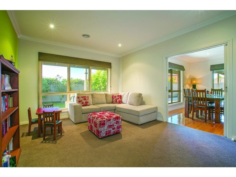 4 Parkmore Place, Invermay Park VIC 3350