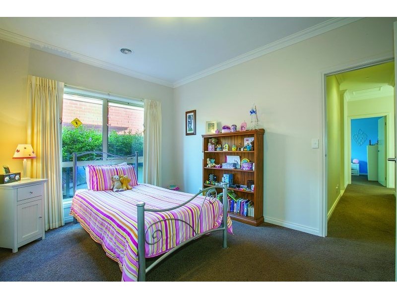 4 Parkmore Place, Invermay Park VIC 3350