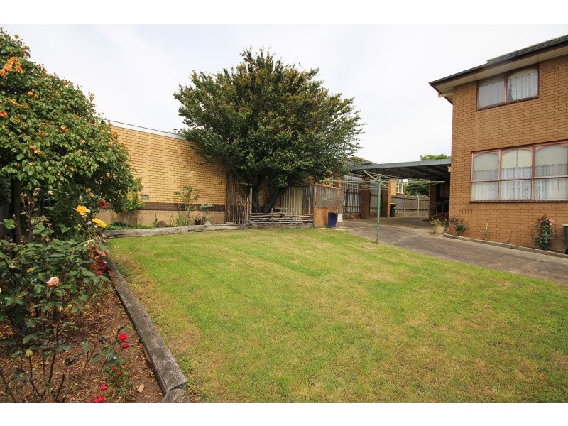 214 Gregory Street, Soldiers Hill VIC 3350