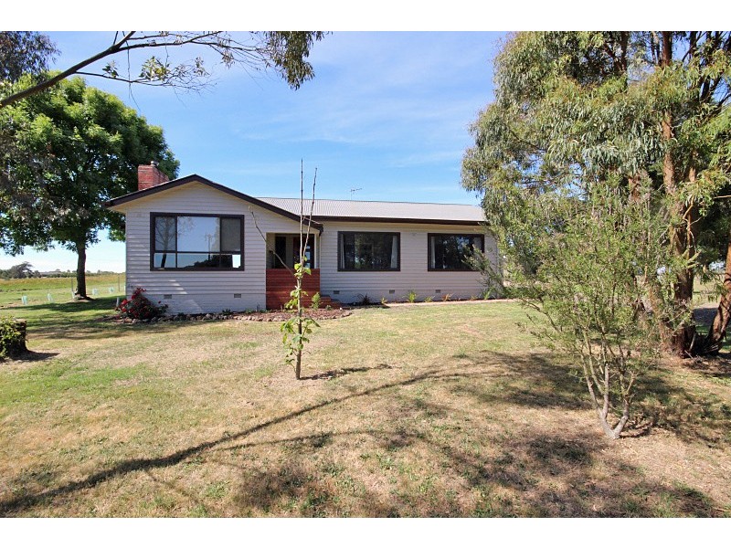 926 Sebastopol- Smythesdale Road, Ross Creek VIC 3351