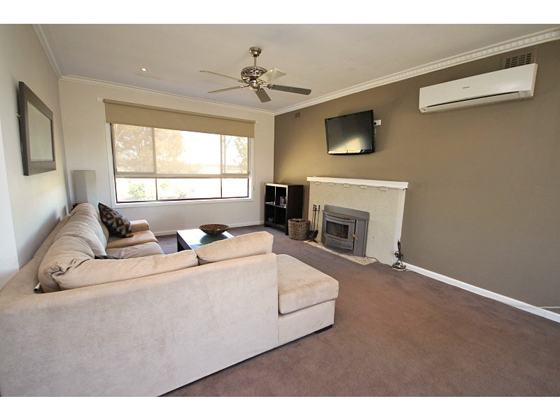 926 Sebastopol- Smythesdale Road, Ross Creek VIC 3351