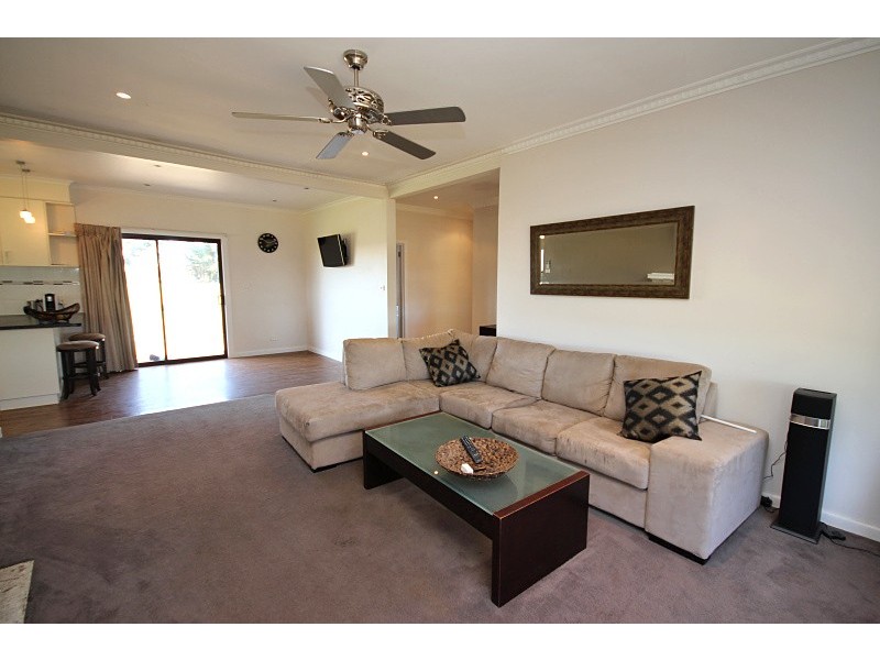 926 Sebastopol- Smythesdale Road, Ross Creek VIC 3351