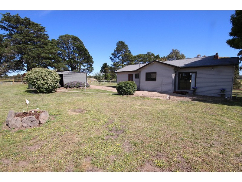 926 Sebastopol- Smythesdale Road, Ross Creek VIC 3351