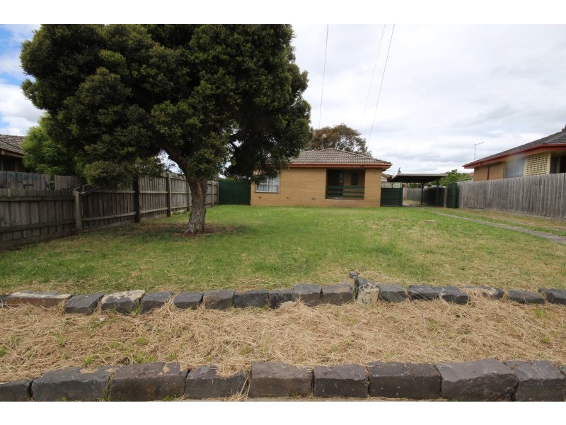 4 Erica Street, Wendouree VIC 3355