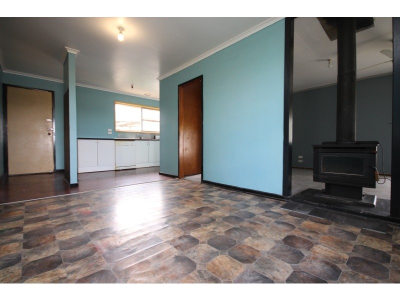 4 Erica Street, Wendouree VIC 3355