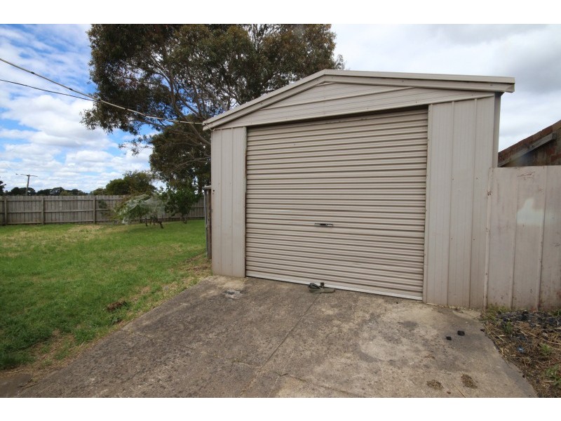 4 Erica Street, Wendouree VIC 3355