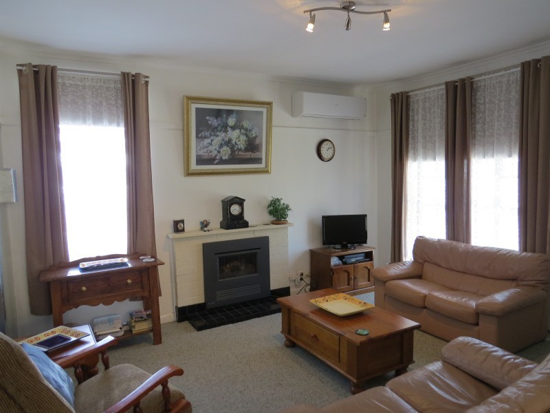 13 Daffodil Street, Wendouree VIC 3355