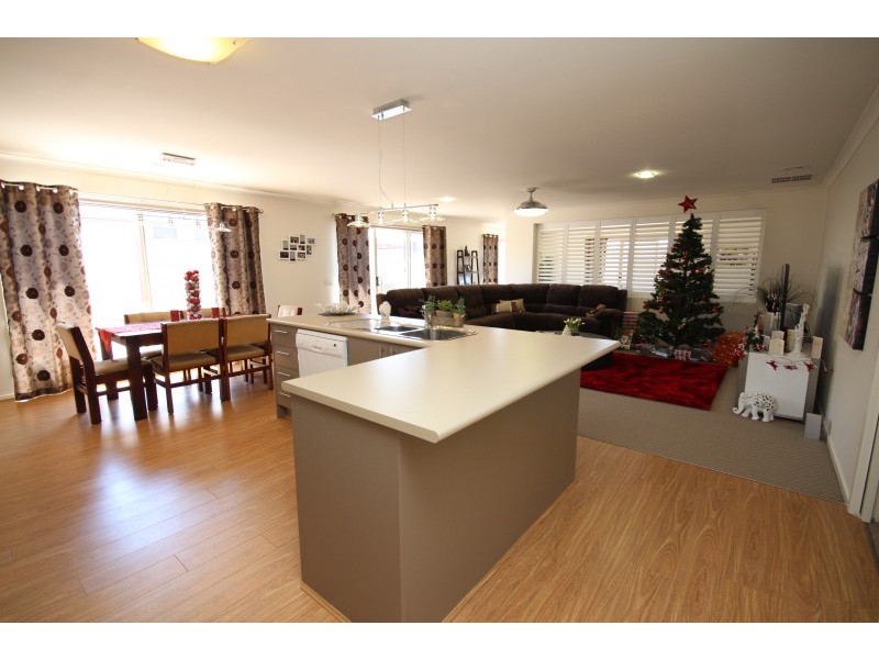 51 Majestic Way, Delacombe VIC 3356