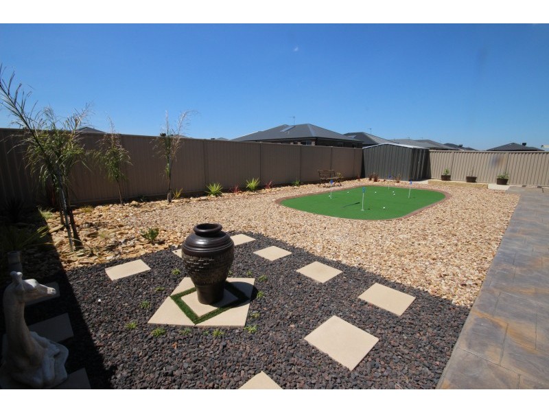 51 Majestic Way, Delacombe VIC 3356