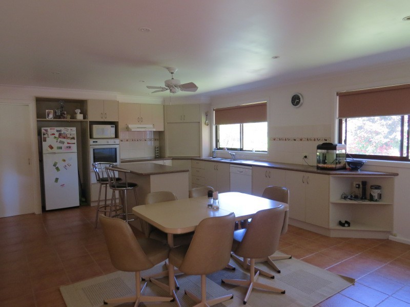 786 Brays Road, Ross Creek VIC 3351