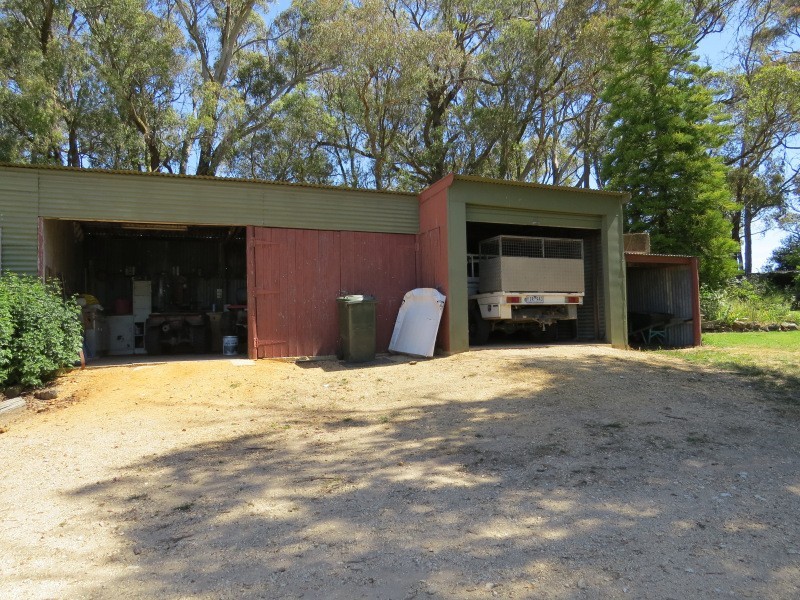 786 Brays Road, Ross Creek VIC 3351