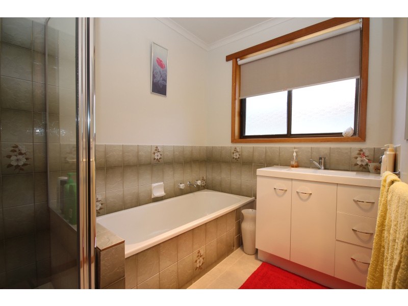 1 Kowree Crescent, Sebastopol VIC 3356